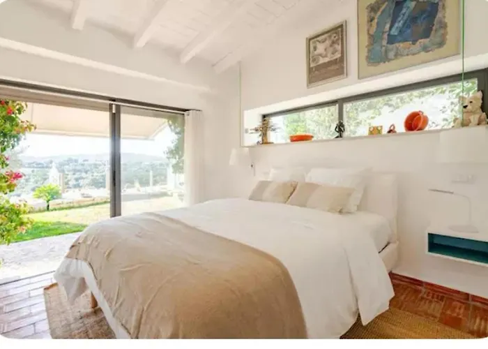 Ferienhaus Cozy House In Sao Bras De Alportel With Shared Pool 60 M²