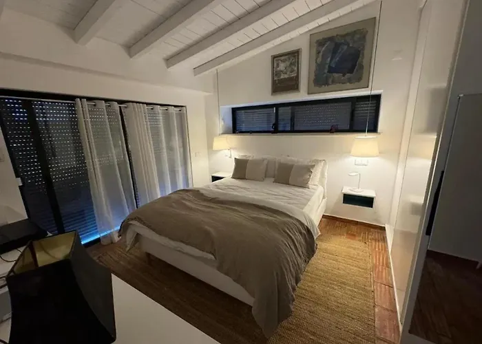 Ferienhaus Cozy House In Sao Bras De Alportel With Shared Pool 60 M² *