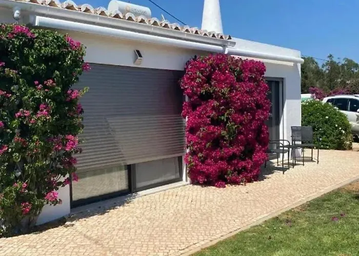 Ferienhaus Cozy House In Sao Bras De Alportel With Shared Pool 60 M²