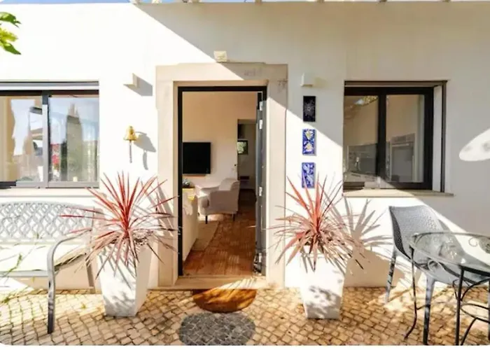 Cozy House In With Shared Pool 60 M² Ferienhaus São Brás de Alportel